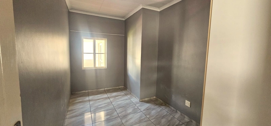 To Let 3 Bedroom Property for Rent in Waterval East North West